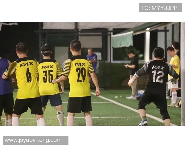 足球之星视角下的精彩瞬间与技战术解析:从球场英雄到战术大师